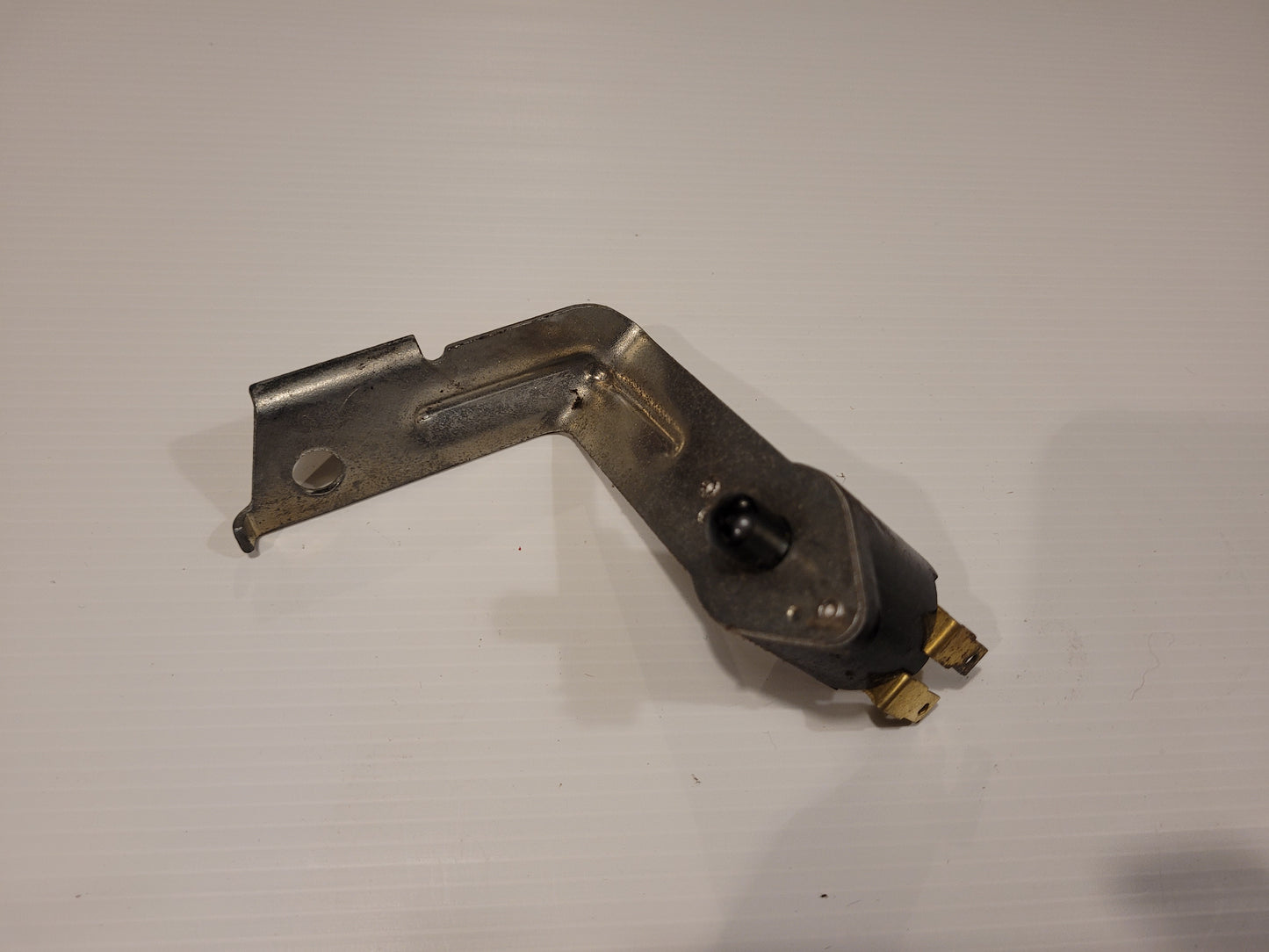 Bromsljuskontakt Olds 63